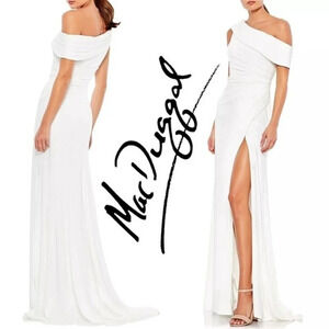 NEW, Mac Duggal, Ieena, Drop Shoulder Foldover‎ Ruched Wrap Jersey Gown, White